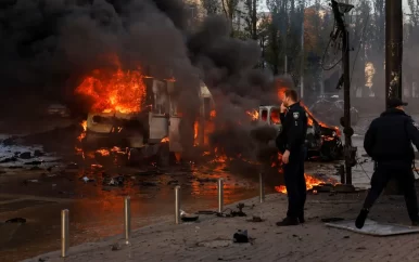 Explosies door raketaanvallen in heel Oekraïne, doden en gewonden in Kyiv