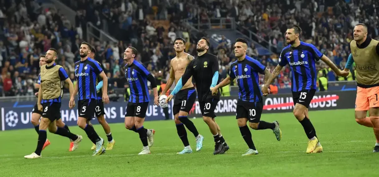Twaalf clubs al door in CL, Ajax op weg naar zwaar bezette Europa League