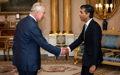 Nieuwe Britse premier beëdigd