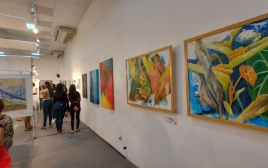 Grote toeloop studenten bij Nationale Kunstbeurs