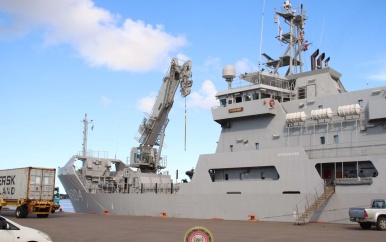 Zr. Ms. Pelikaan in Suriname voor verbetering defensie-relatie Suriname en Nederland