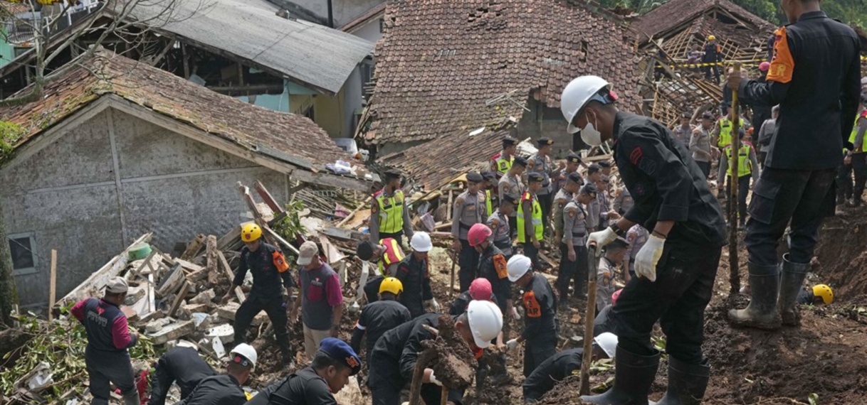 UPDATE: Nog tientallen vermisten na aardbeving Indonesië
