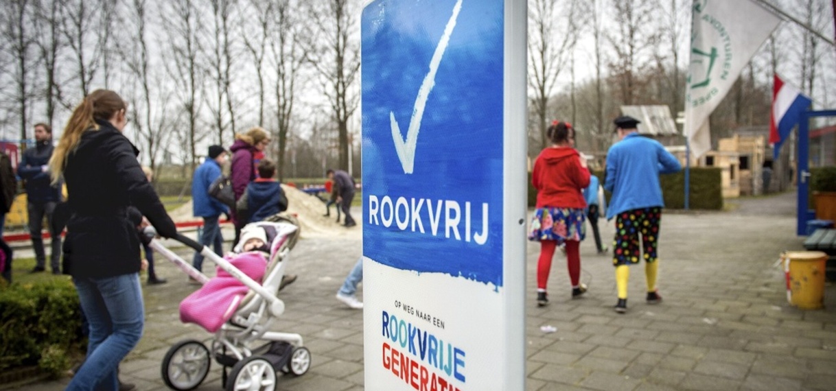 Vanaf 2025 rookverbod in speeltuin, in 2032 alleen nog tabak te koop bij speciaalzaken