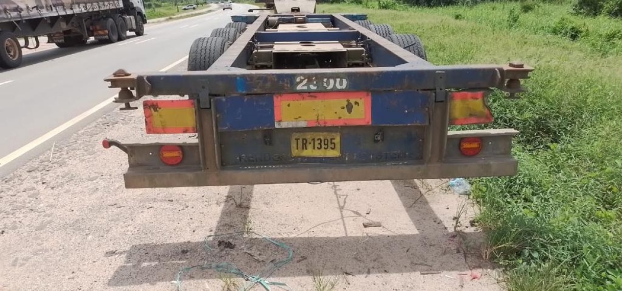 OW treedt op tegen illegaal geparkeerde containers en trekkers