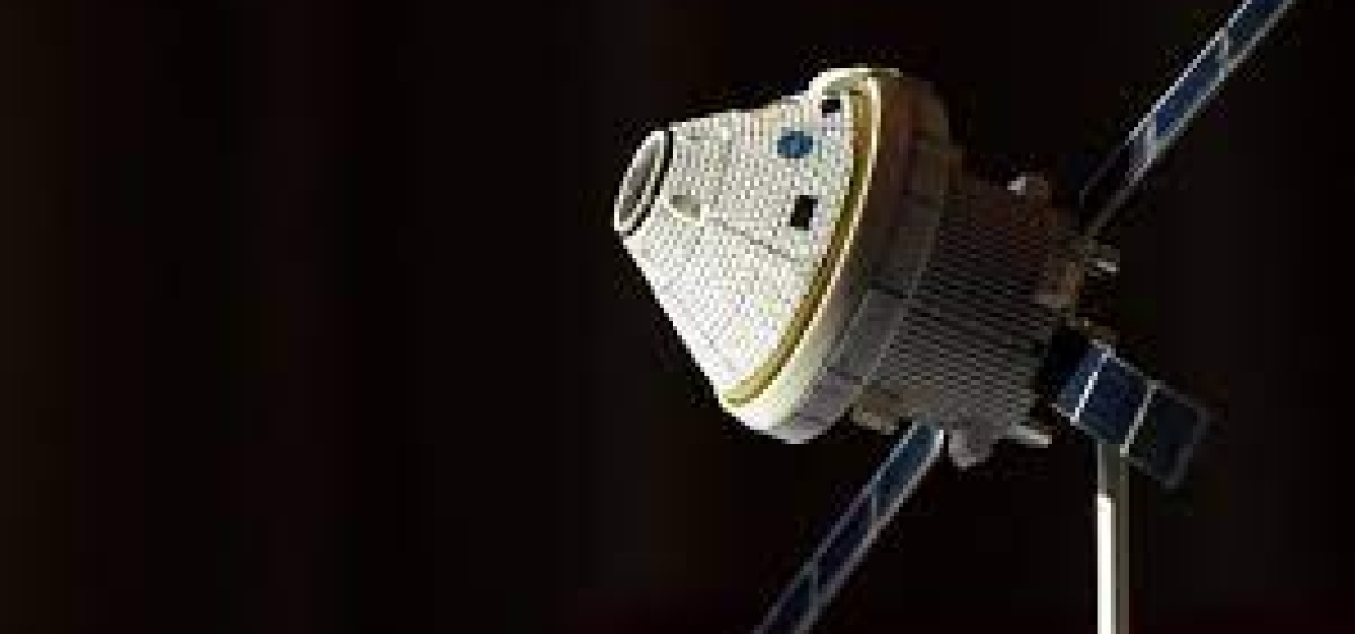 NASA brengt Orion-ruimtevaartuig succesvol in baan rond maan