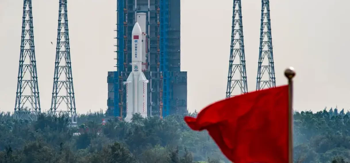 Resten van Chinese raket boven Grote Oceaan teruggekeerd in dampkring