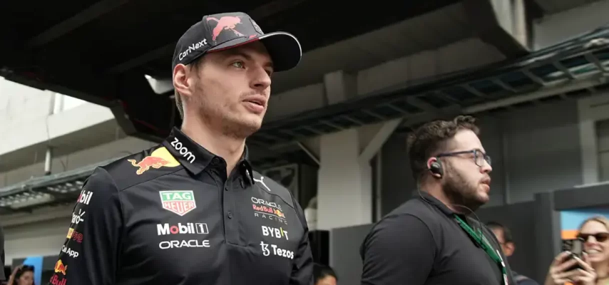 Red Bull verdedigt bedreigde Verstappen na tumultueus verlopen GP Brazilië