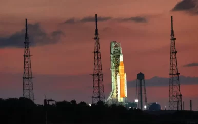NASA lanceert onbemande maanraket voor Artemis-missie