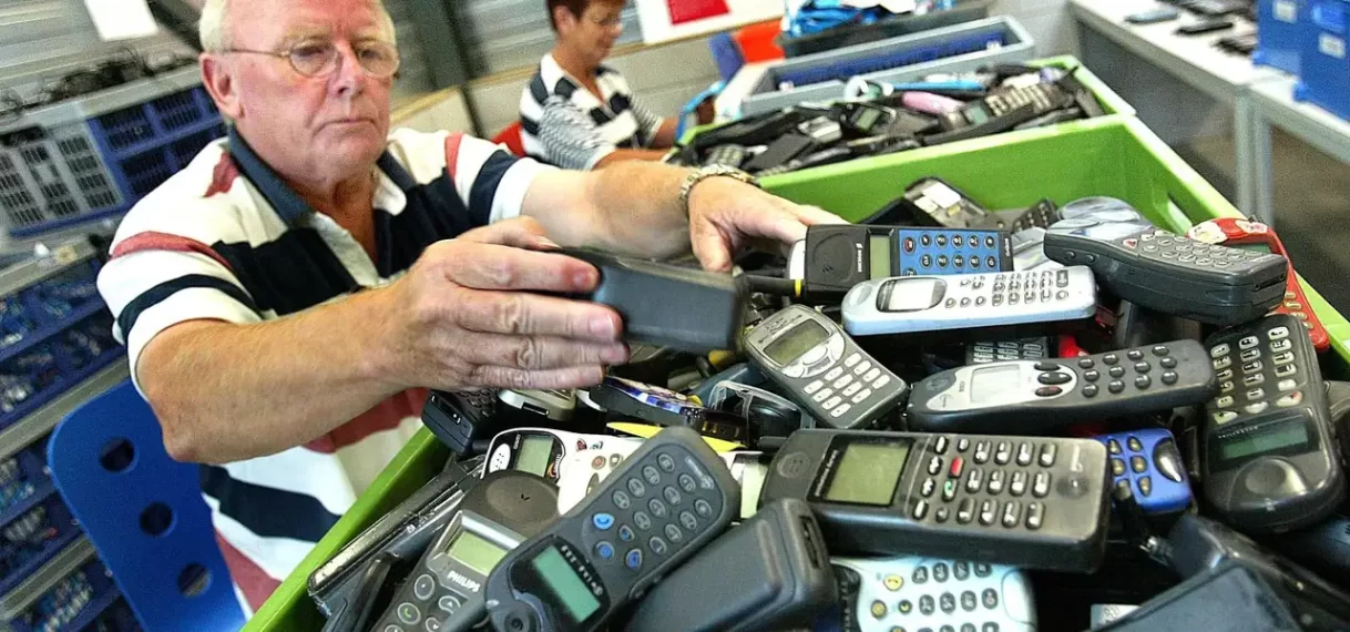 Nederlanders kunnen maar moeilijk afstand doen van oude smartphone