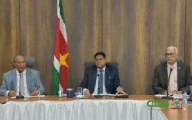 Regering kan brandstof subsidie SRD 400 miljoen per maand niet aan