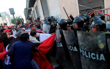 Demonstranten Peru eisen vertrek president Castillo