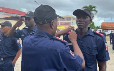 Korps Brandweer Suriname versterkt met 147 manschappen