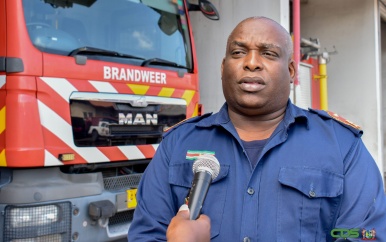 Korps Brandweer Suriname roept gemeenschap op extra voorzichtig te zijn bij afsteken vuurwerk