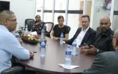 Minister Mac Andrew blij met bijdrage Teleperformance aan werkgelegenheid