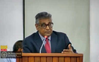 Minister Raghoebarsing houdt eerste toespraak bij derde termijn