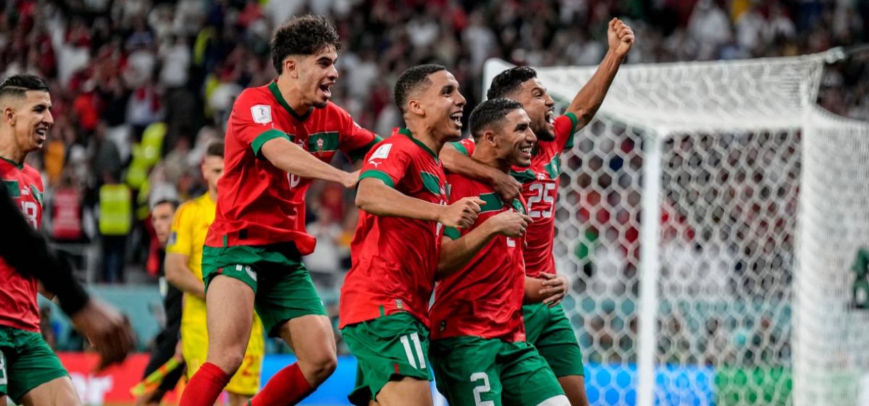 Marokko zorgt voor enorme stunt tegen Spanje; bereikt na bizarre penaltyreeks kwartfinales op WK