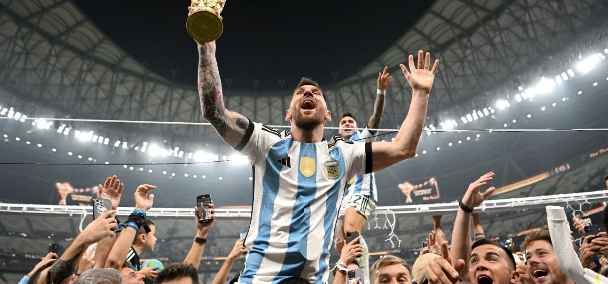 Argentijnse media: ‘De wereld is een mooiere plek nu Messi wereldkampioen is’