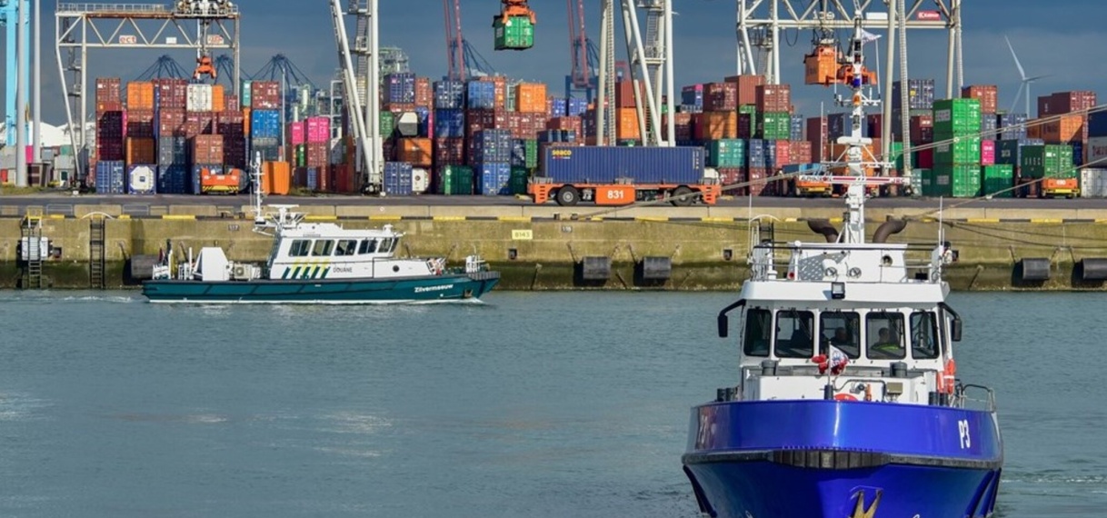 Uithalers opgepakt op Maasvlakte, onder wie jongen van 14