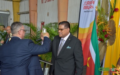 President Santokhi gelooft in bloei SLM