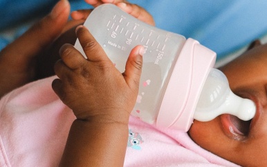 Fake bericht over babyvoeding