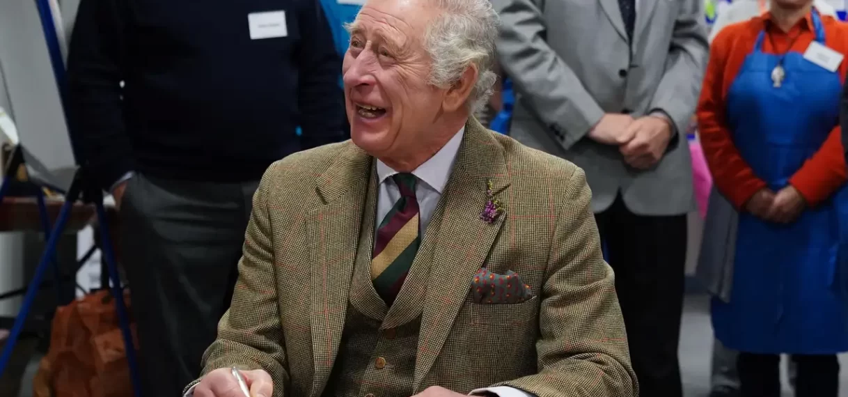 Charles wil winst van zijn windmolenparken in ‘algemeen belang’ steken