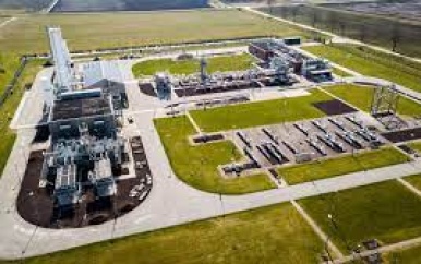 Geruzie bij aannemers leidt wéér tot vertraging van bouw stikstoffabriek