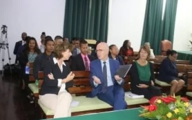 Rechtersopleiding van start