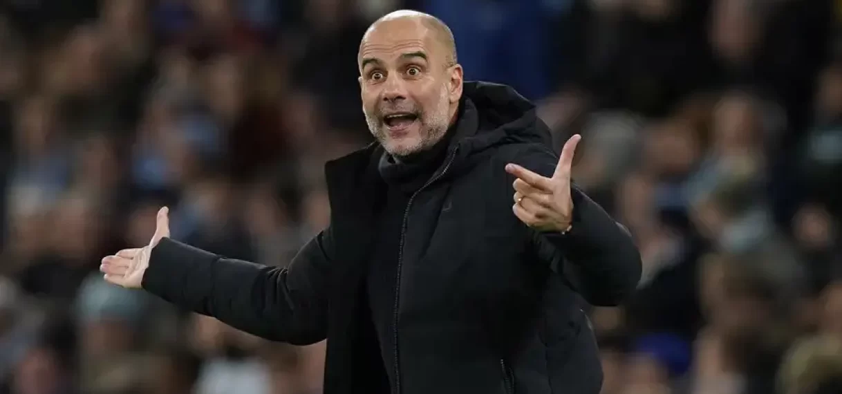 Guardiola hekelt stille Manchester City-supporters: ‘Wil mijn fans terug’