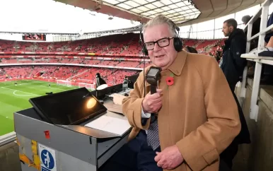 Legendarische BBC- en FIFA-voetbalcommentator John Motson (77) overleden