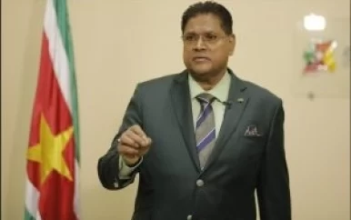President Santokhi: ‘Reële economie opbouwen is zeer important’