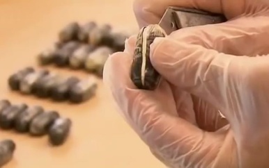 Drugssmokkelaar aangehouden te Stolkertsijver