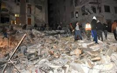 Zware aardbeving treft Turkije en Syrië, 1200 doden en duizenden gewonden