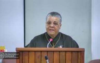 Minister Levens: “We willen groot aantal kinderen niet kwijt voordat ze middelbare school bereikt hebben”