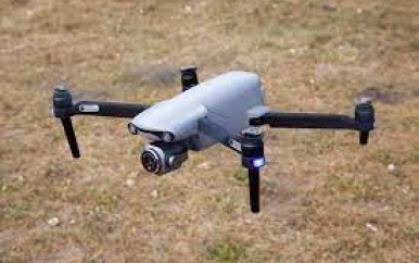 Drone filmt hoe sluisdeur van 2.000 ton afzinkt in Terneuzen