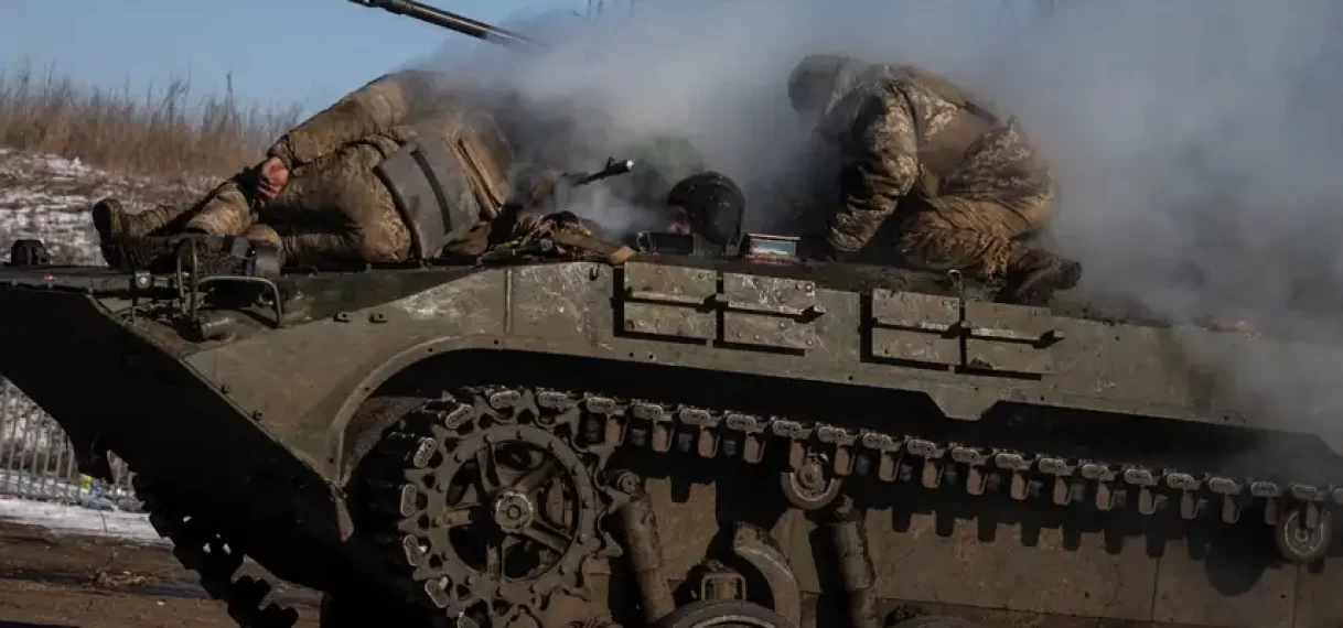 Rusland voert aanvallen in Oost-Oekraïne op en wil door verdedigingslinies breken