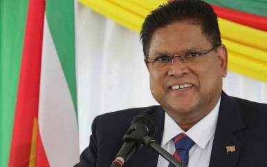 Wereld beleid geldt ook voor Suriname