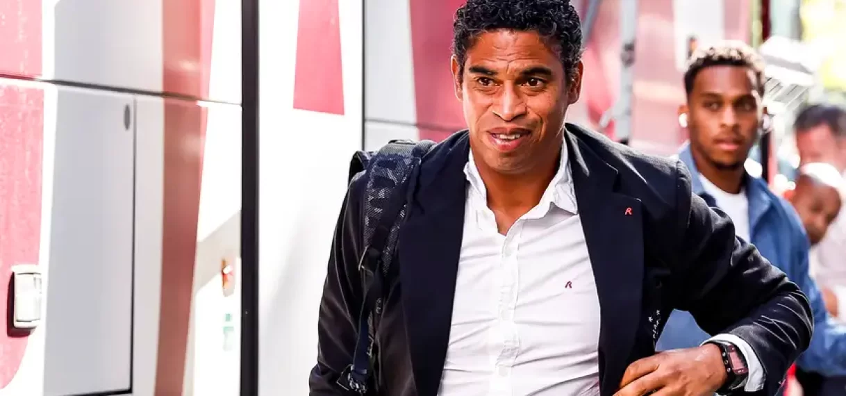 Assistent-trainer Reiziger verlaat Ajax na zes jaar en wil verder als hoofdtrainer