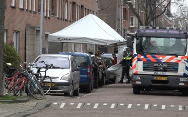 Vrouw doodgeschoten in Amsterdam, vermoedelijke dader dood aangetroffen