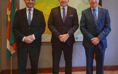 Stichting Belvosur steunt kansarme kinderen in Suriname