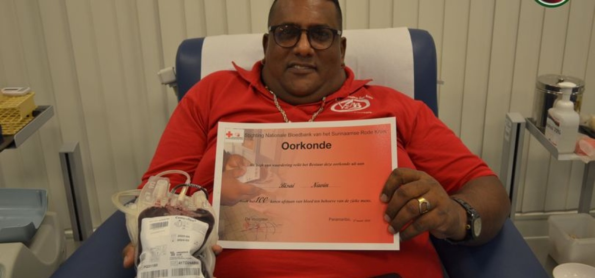 100ste bloed donatie