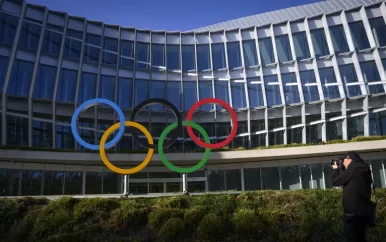 Kritiek op IOC na oproep Russen en Belarussen toe te laten: ‘Dag van schaamte’