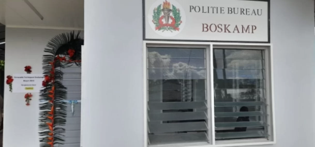 Hulppost politie te Boskamp weer in gebruik genomen