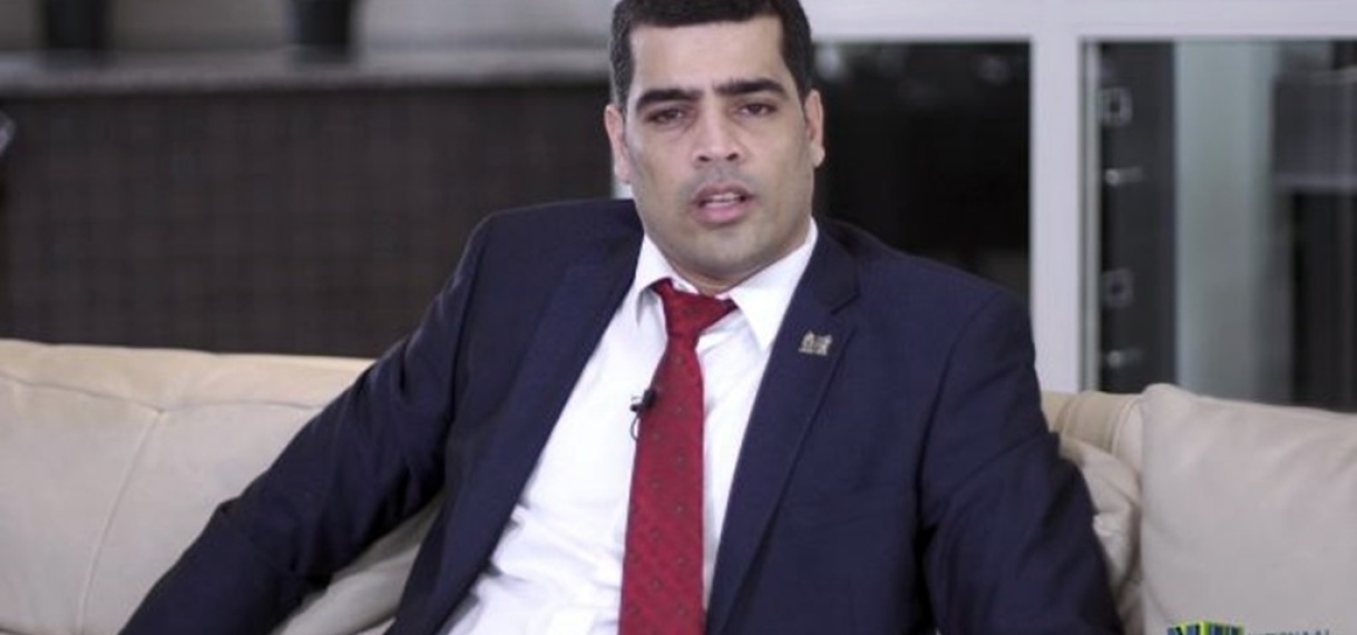 OM komt met matige strafeis in strafzaak ex-vicepresident Adhin