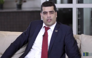 OM komt met matige strafeis in strafzaak ex-vicepresident Adhin