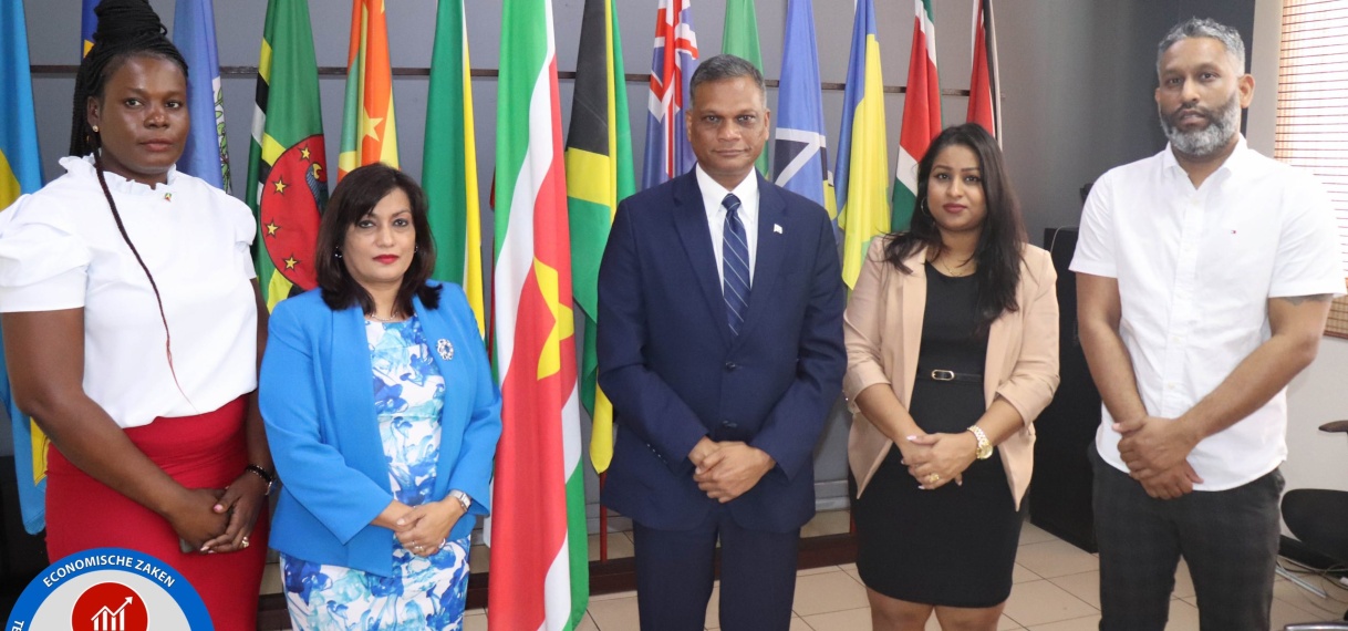 Ambassadeur Guyana en minister Kuldipsingh kijken naar gezamenlijke business mogelijkheden