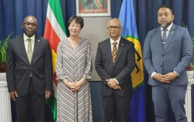 Minister Ramdin aan Speciaal Gezant Slavernijverleden: ‘Excuses moeten hier