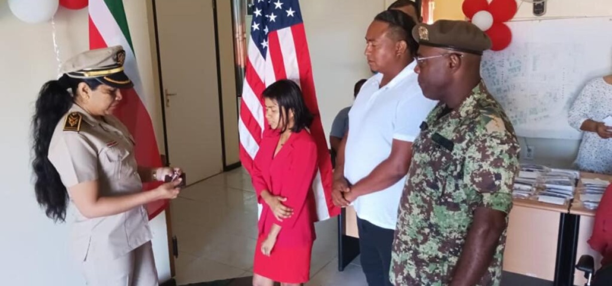 Operatie ‘Gran Mati’ officieel afgesloten met overhandiging brillen