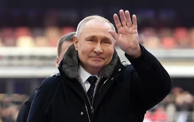 Poetin bezoekt volgens Russische media de bezette stad Mariupol