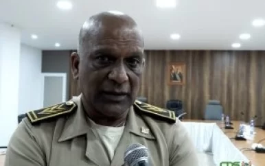 Districtscommissaris Bhola garandeert veiligheid samenleving op 24 maart