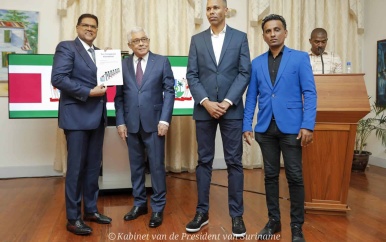 Studiegroep Aanpassing Kiesregeling beveelt gemengd systeem aan